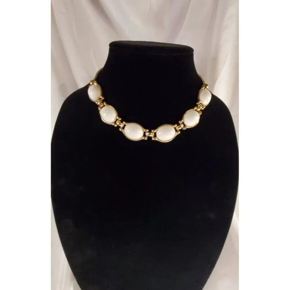 Vintage MONET Necklace Mid Century White Cabochons Bezel Set Necklace MCM Signed - Picture 1 of 6